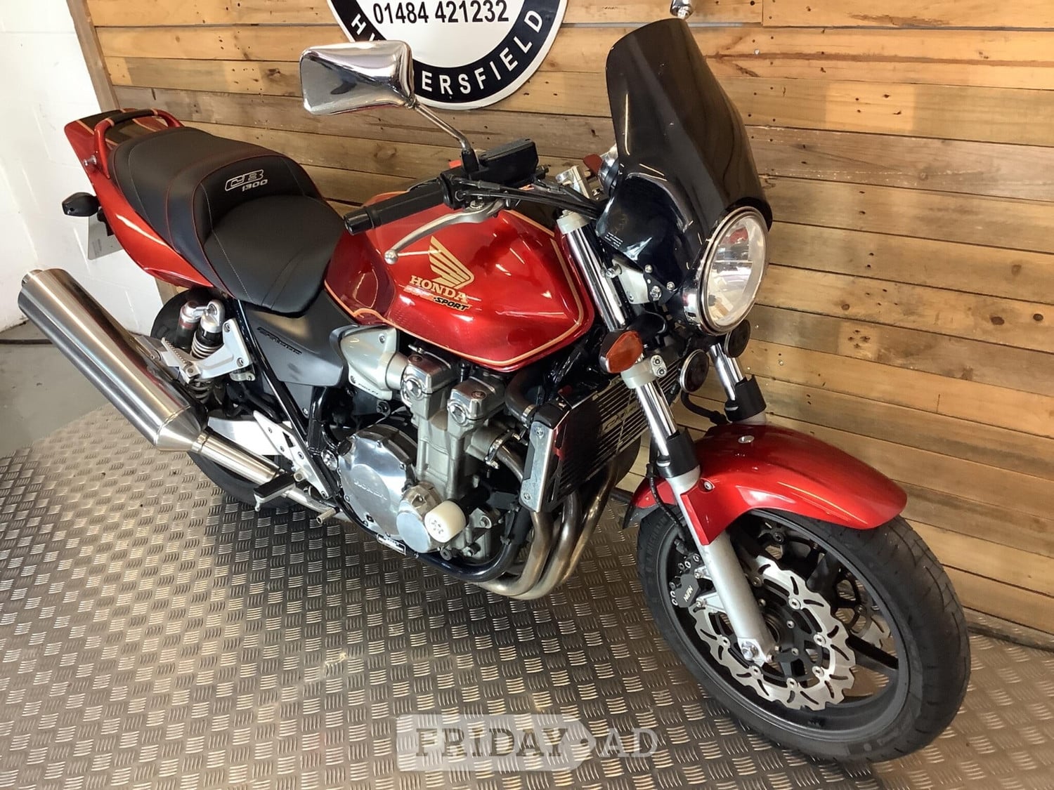 Honda CB 2003 - Motorbikes, Scooters & Quads