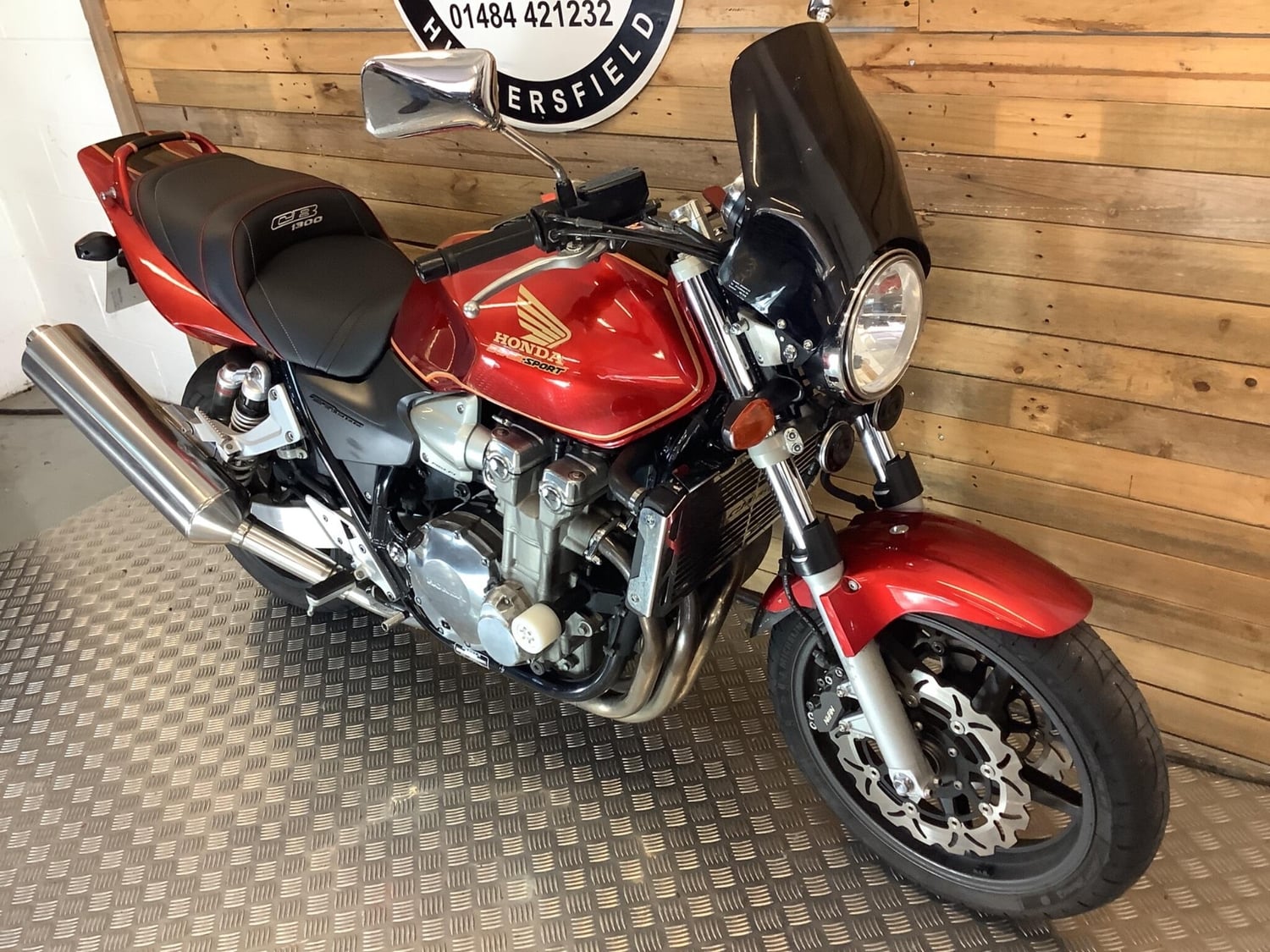 Honda CB 2003 - Motorbikes, Scooters & Quads