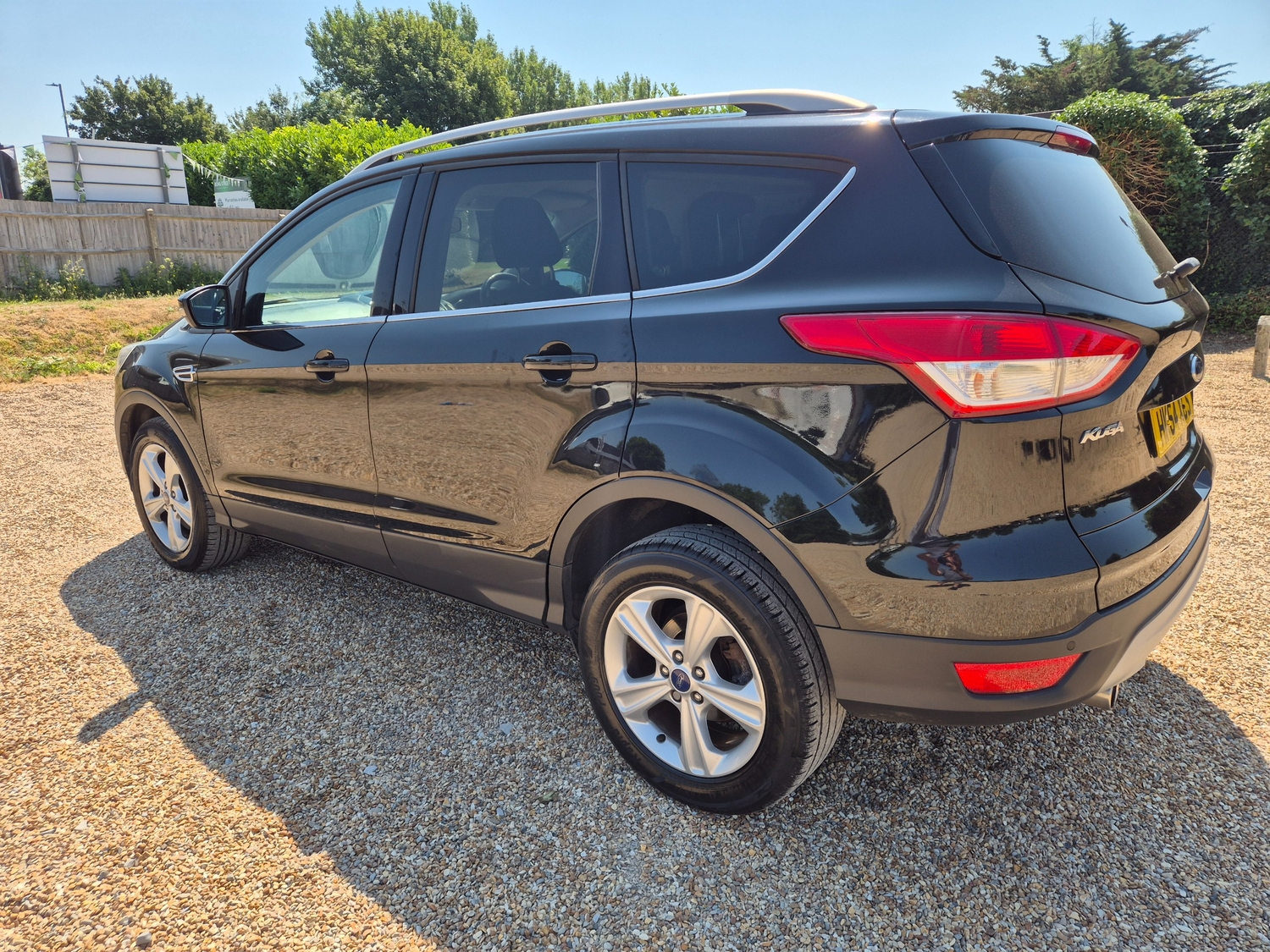 [ berth ]Ford Kuga