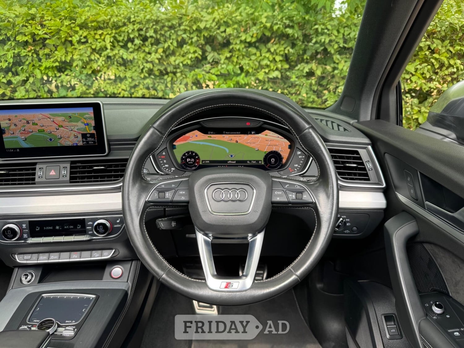 [ berth ]Audi SQ5