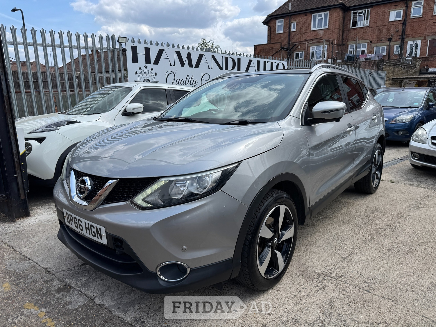 Nissan Qashqai 2016 in Wembley
