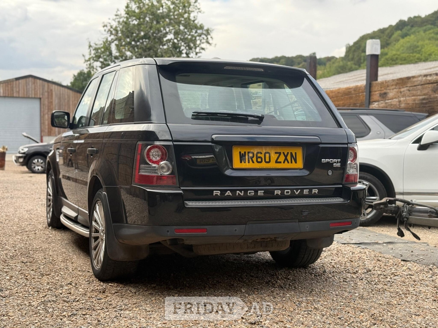 [ berth ]Land Rover Range Rover Sport