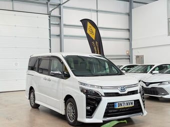 Toyota Voxy 2021