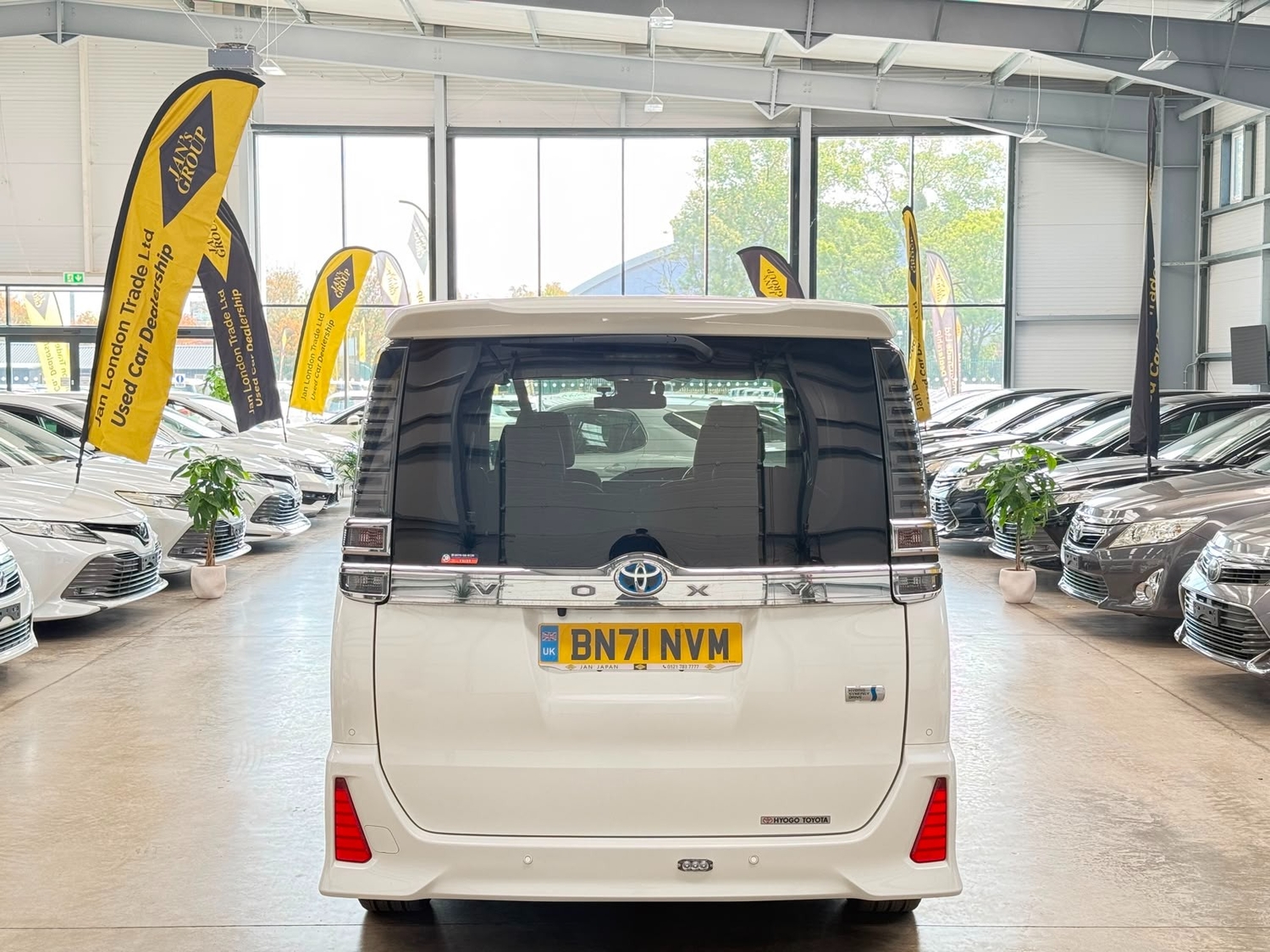 Toyota Voxy 2021 - Cars in Reading