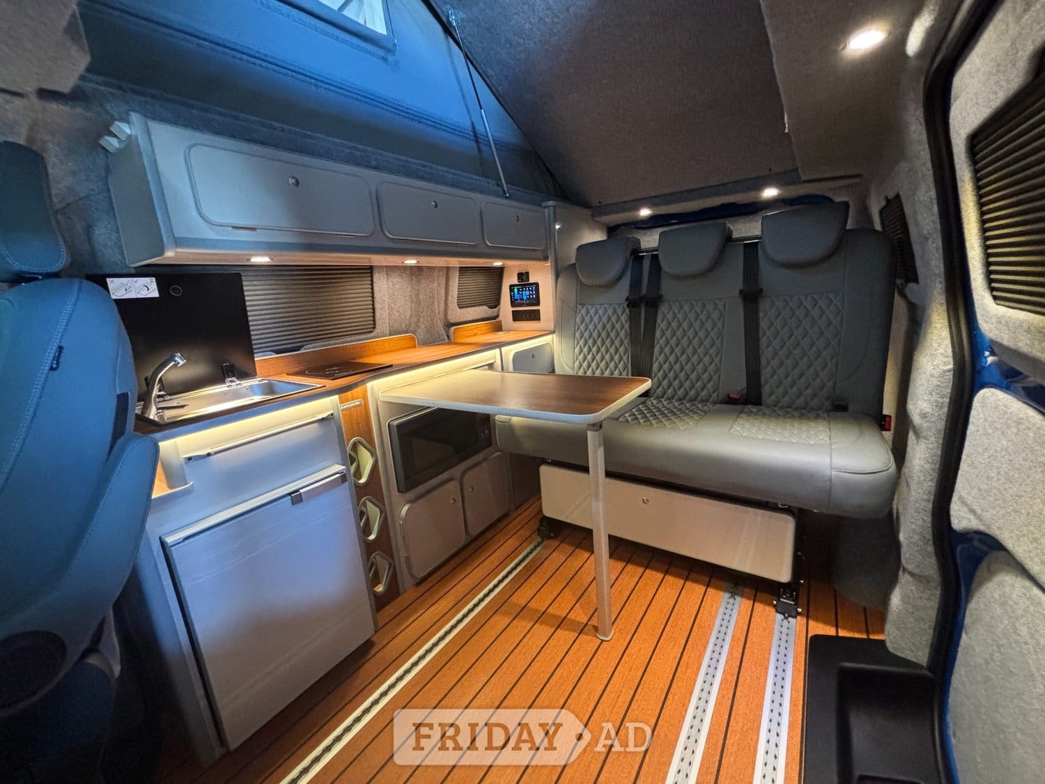 Volkswagen CamperKing 2026 - Motorhomes & Caravans