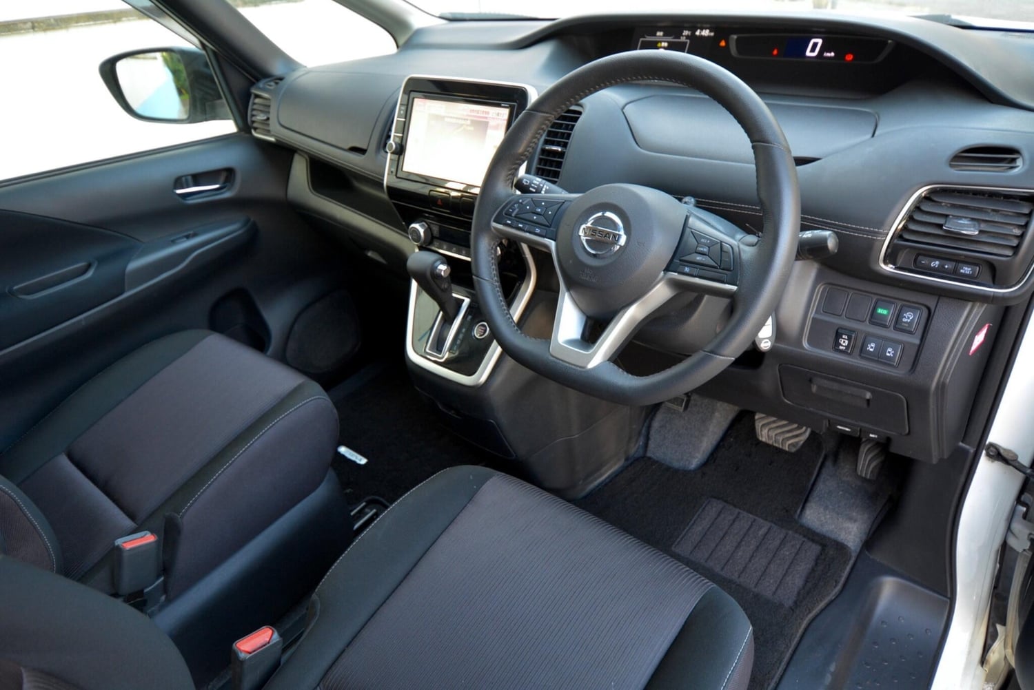 Nissan Serena Waltham Forest