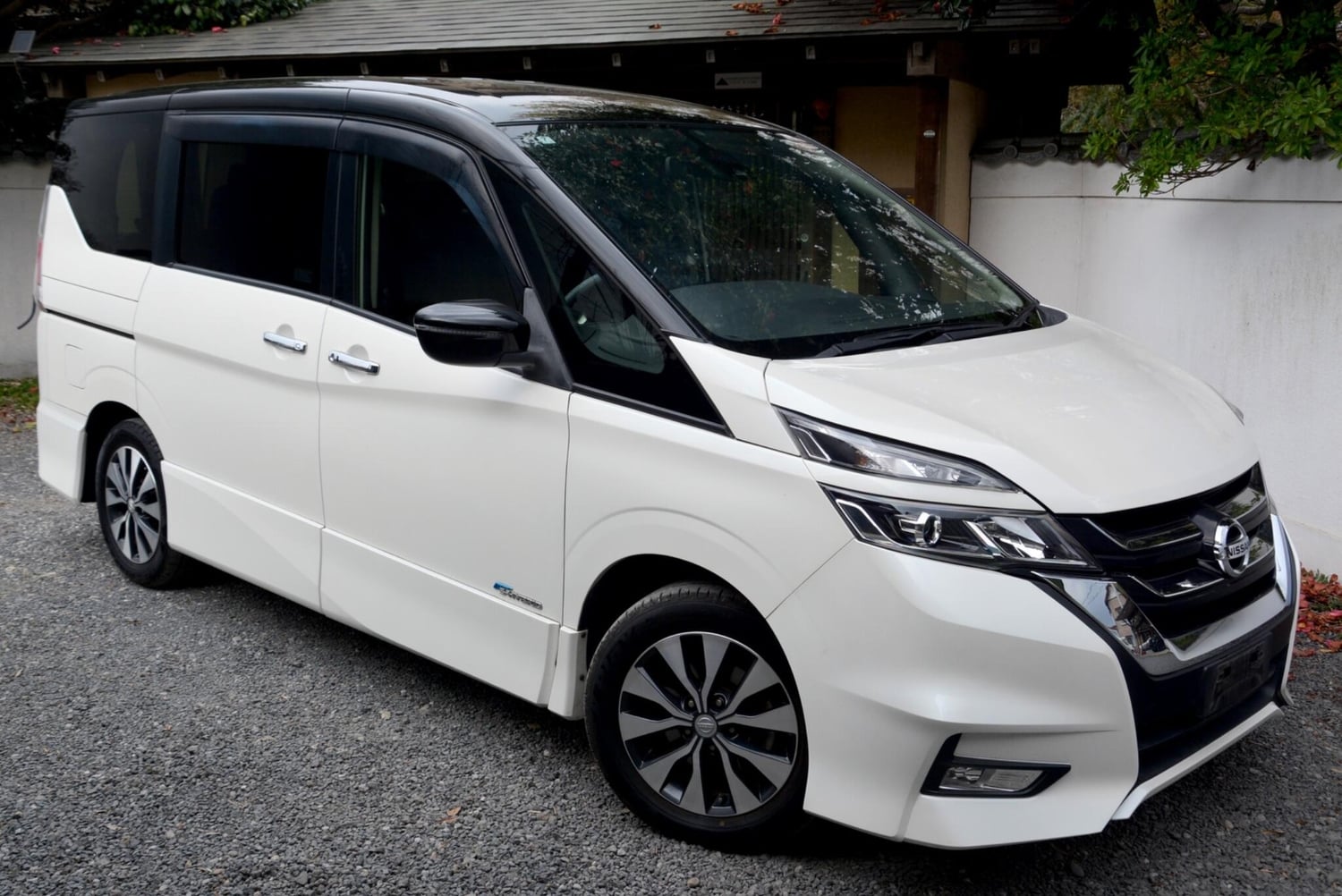 Nissan Serena 2018 - Cars