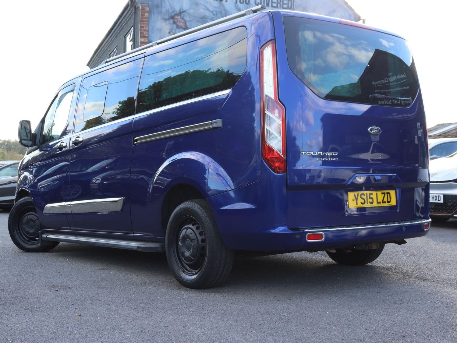 [ berth ]Ford Tourneo Custom