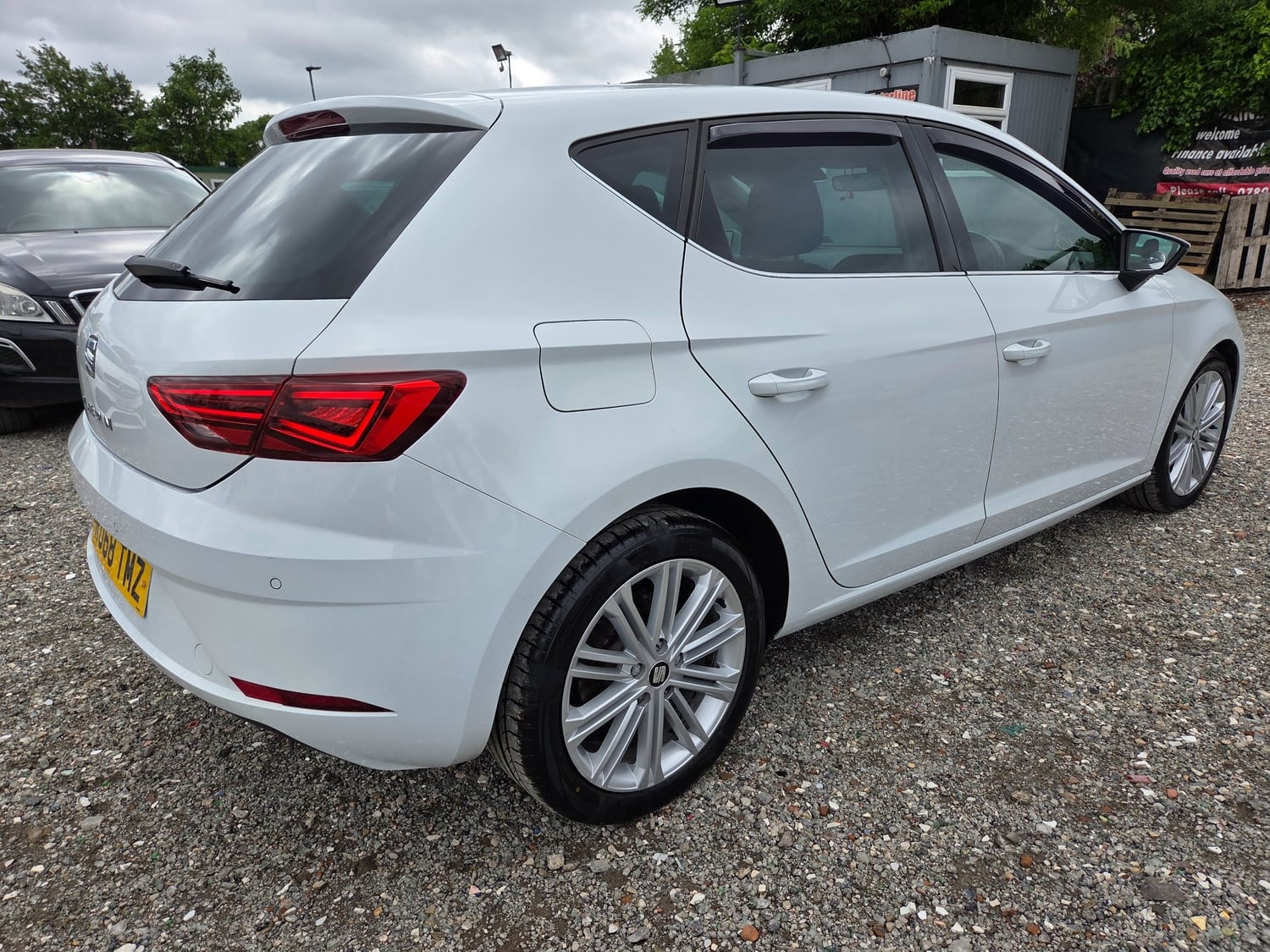 [ berth ]SEAT Leon