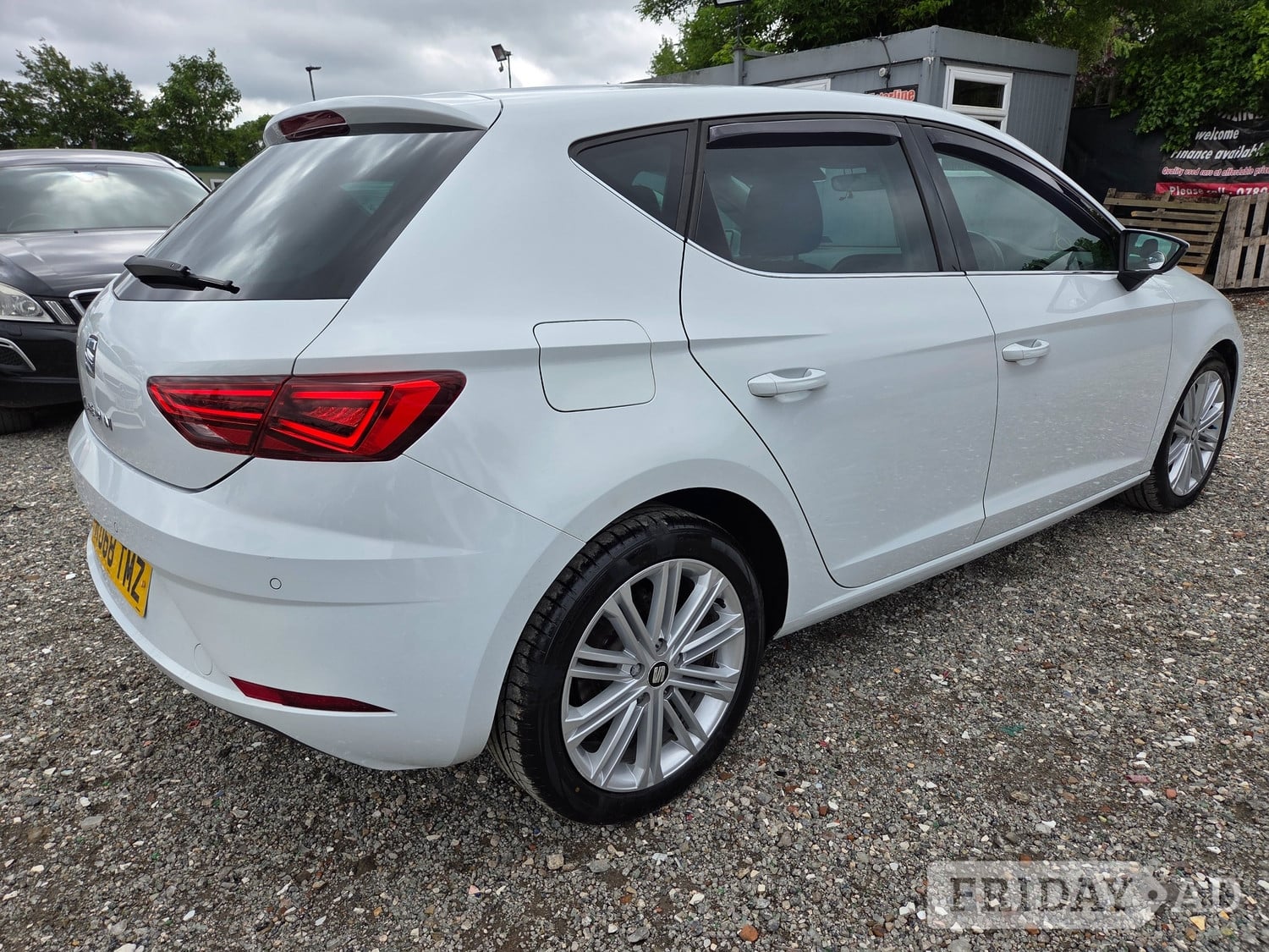 [ berth ]SEAT Leon