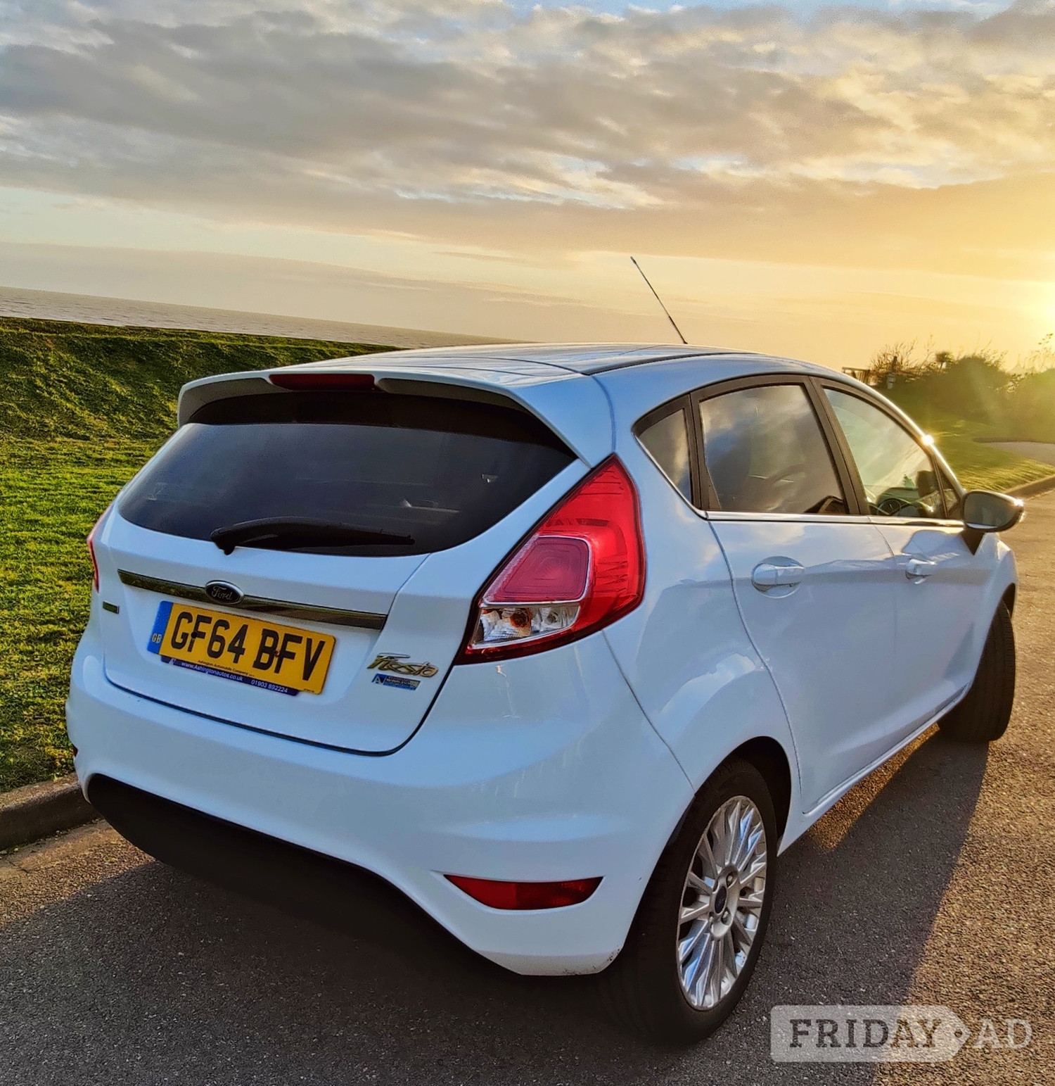 [ berth ]Ford Fiesta