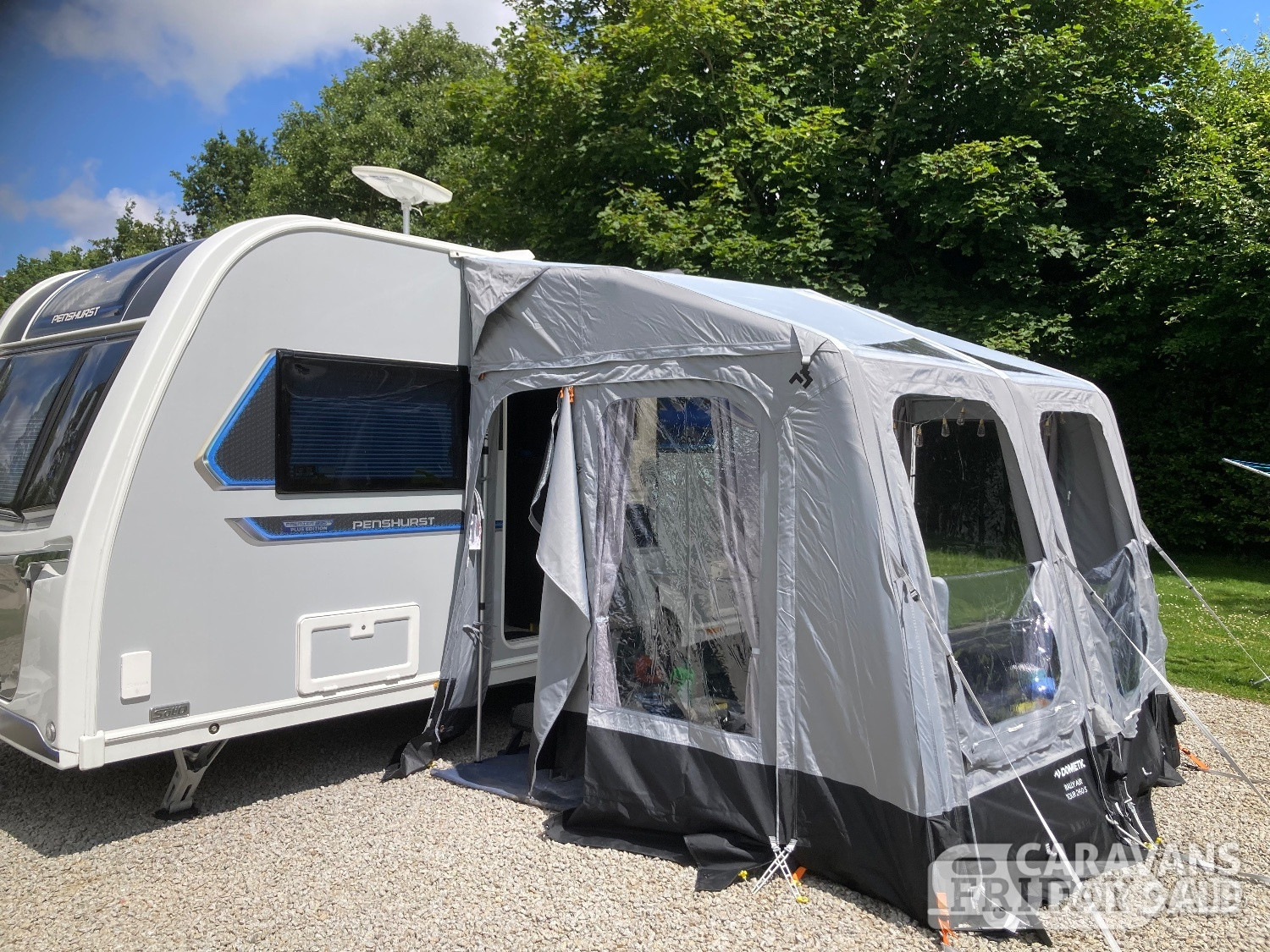 Dometic Rally Air Tour 260 S plus annex in Oxted