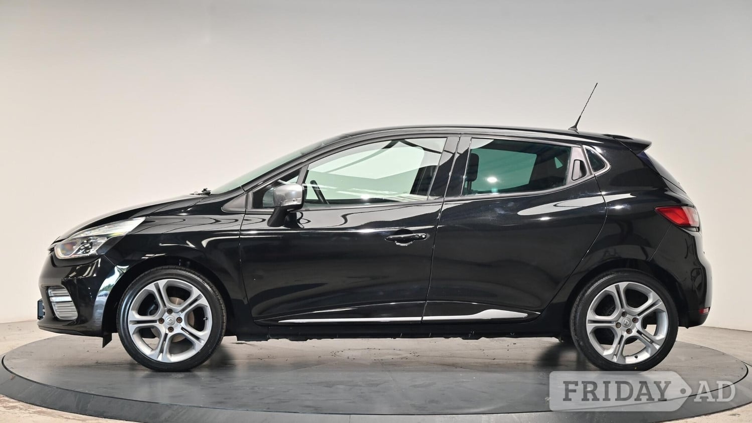 [ berth ]Renault Clio