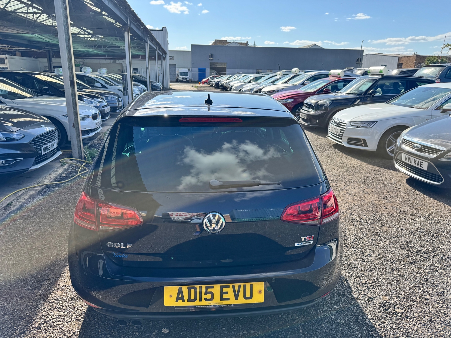Volkswagen Golf 2015 - Cars