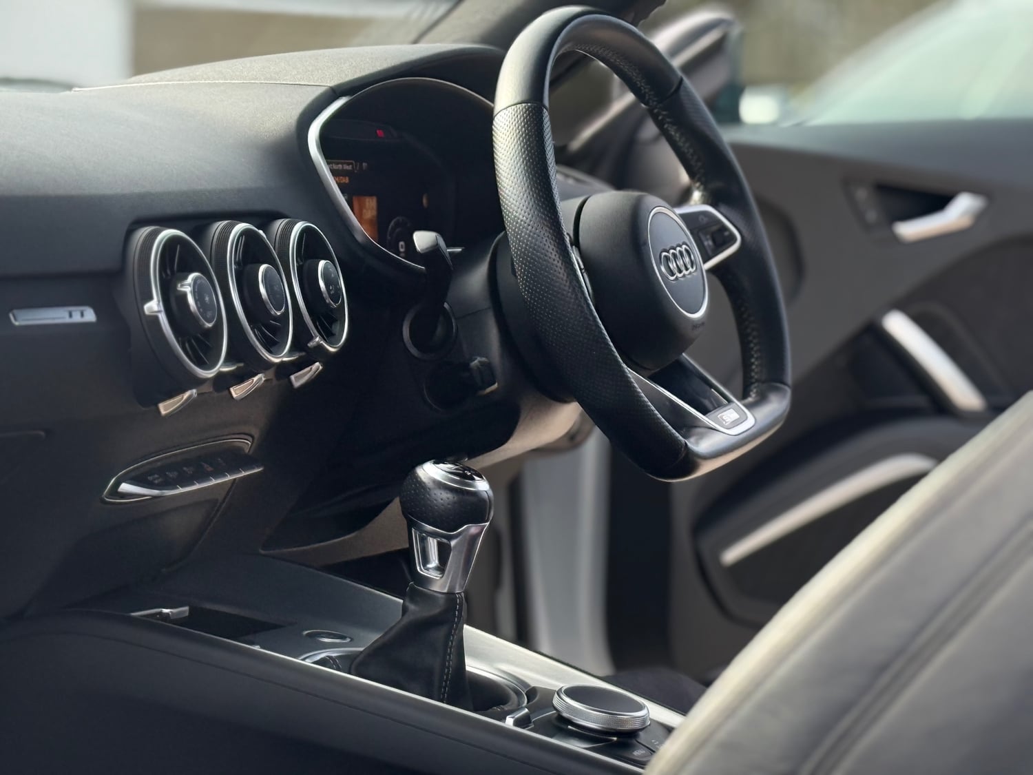 [ berth ]Audi TT