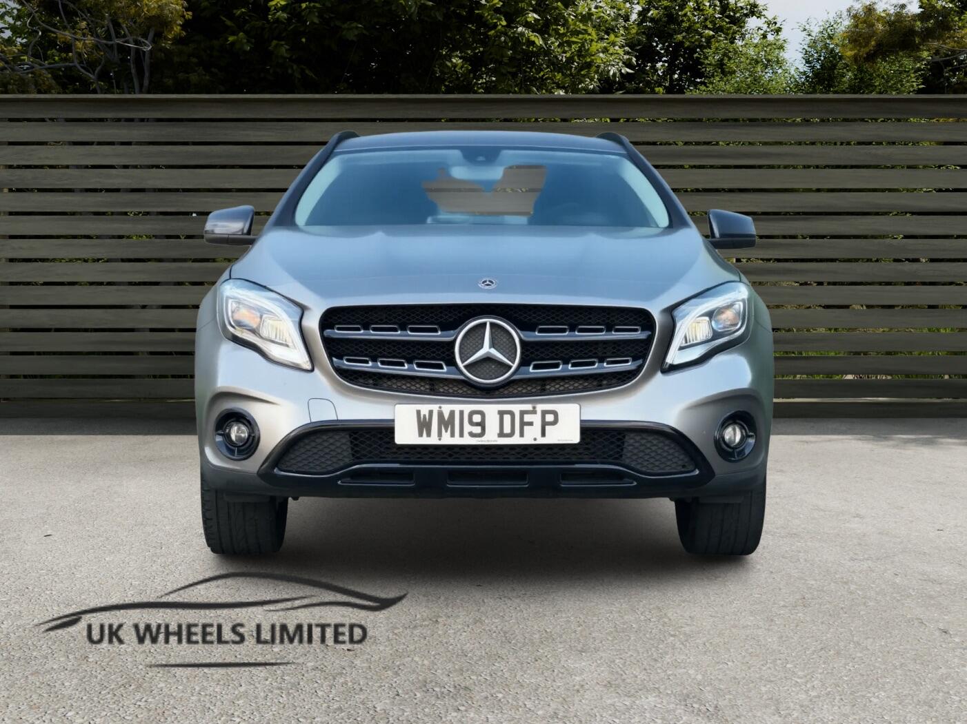 [ berth ]Mercedes-Benz GLA