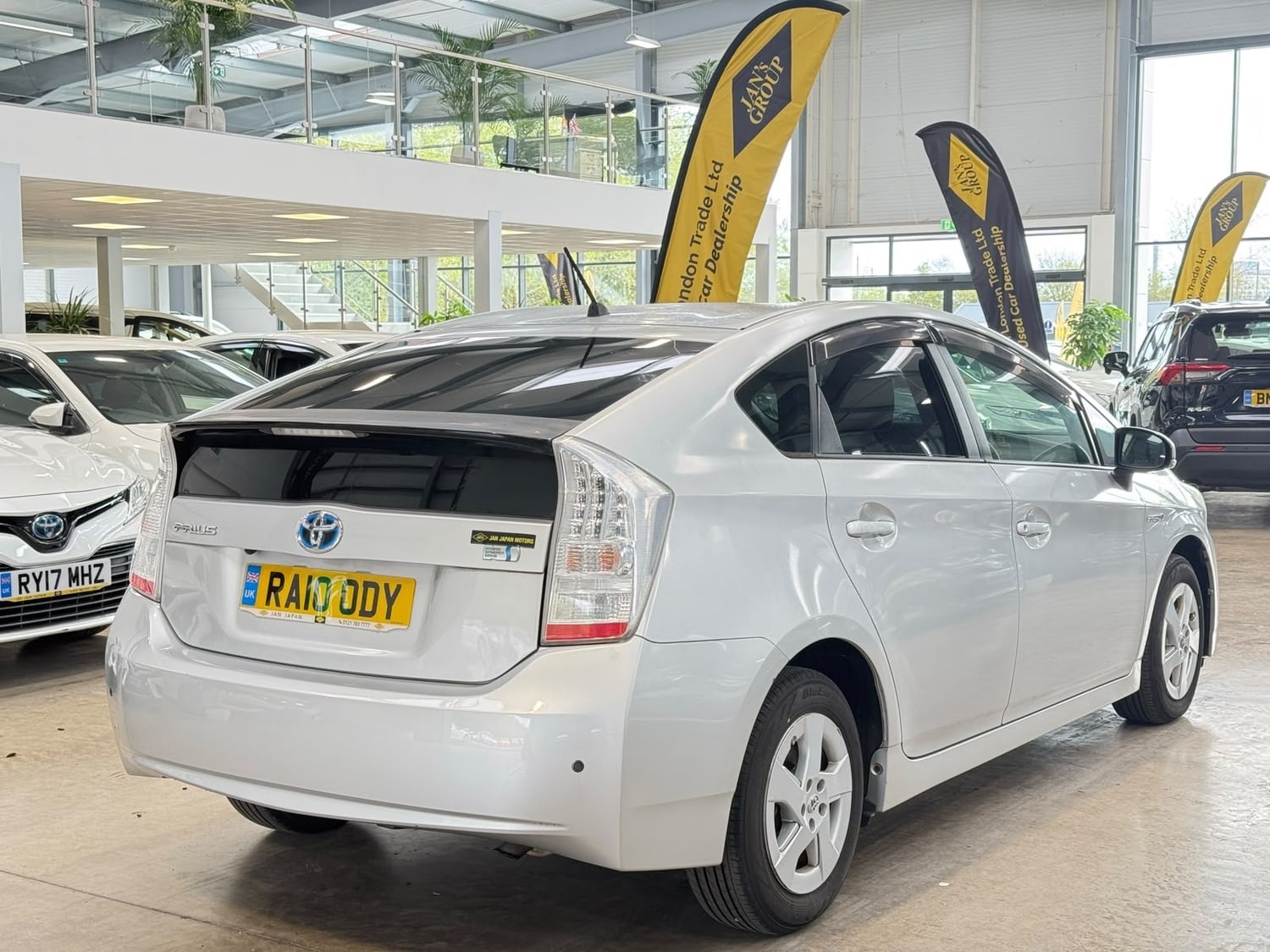 [ berth ]Toyota Prius