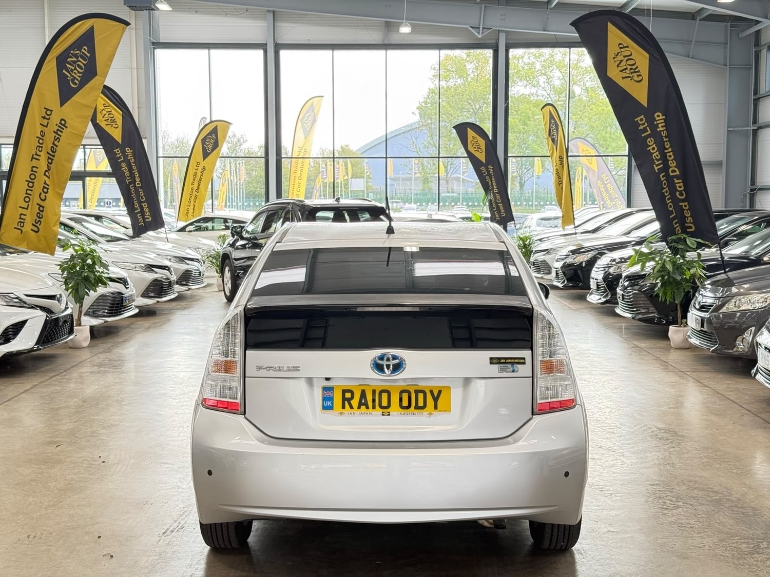 Toyota Prius 2010 - Cars in Reading