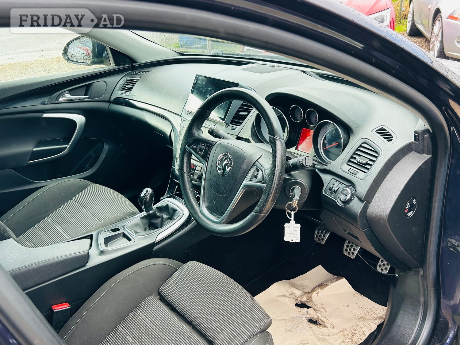 [ berth ]Vauxhall Insignia