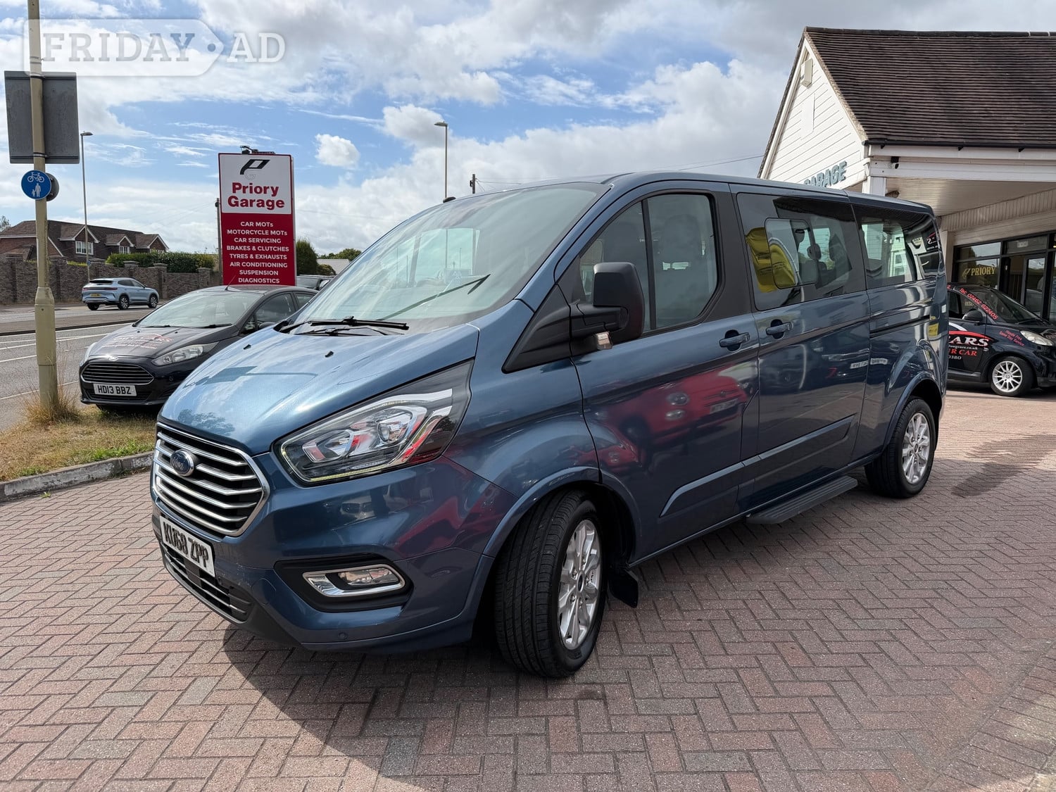 [ berth ]Ford Tourneo Custom