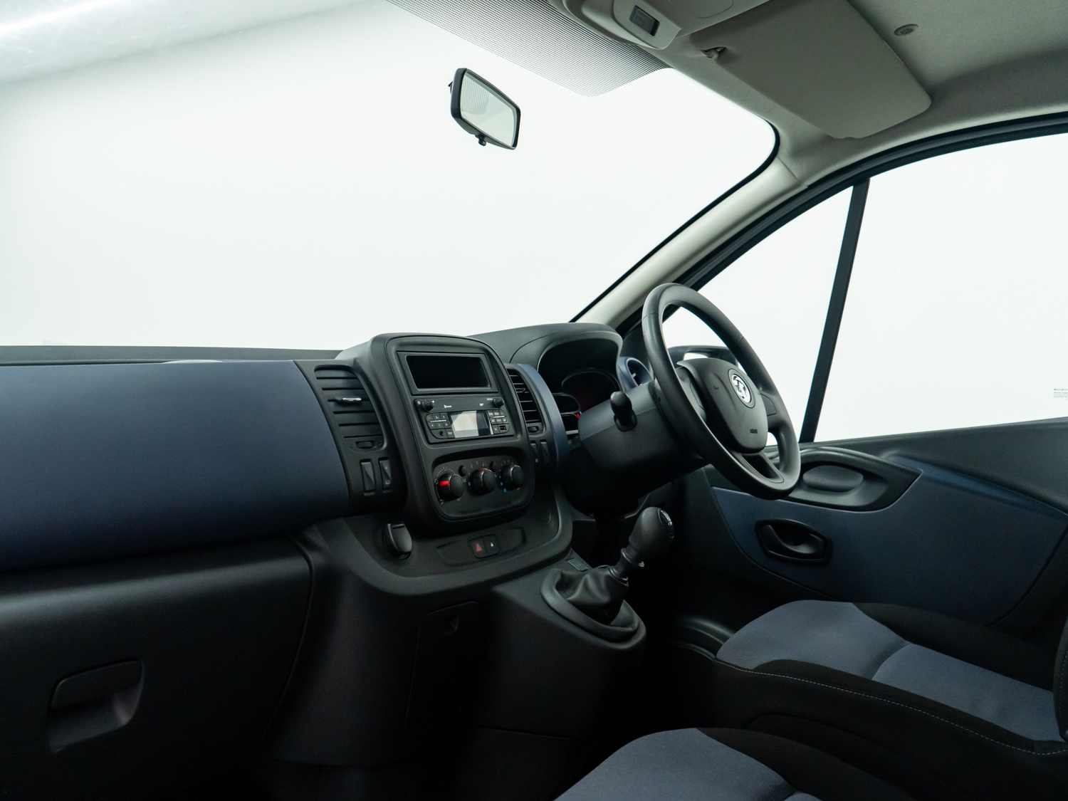 Vauxhall Vivaro 2017 - Cars