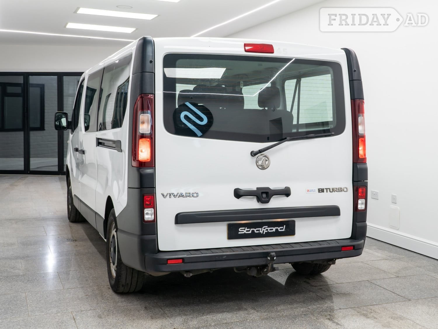 Vauxhall Vivaro 2017 - Cars in Brighton