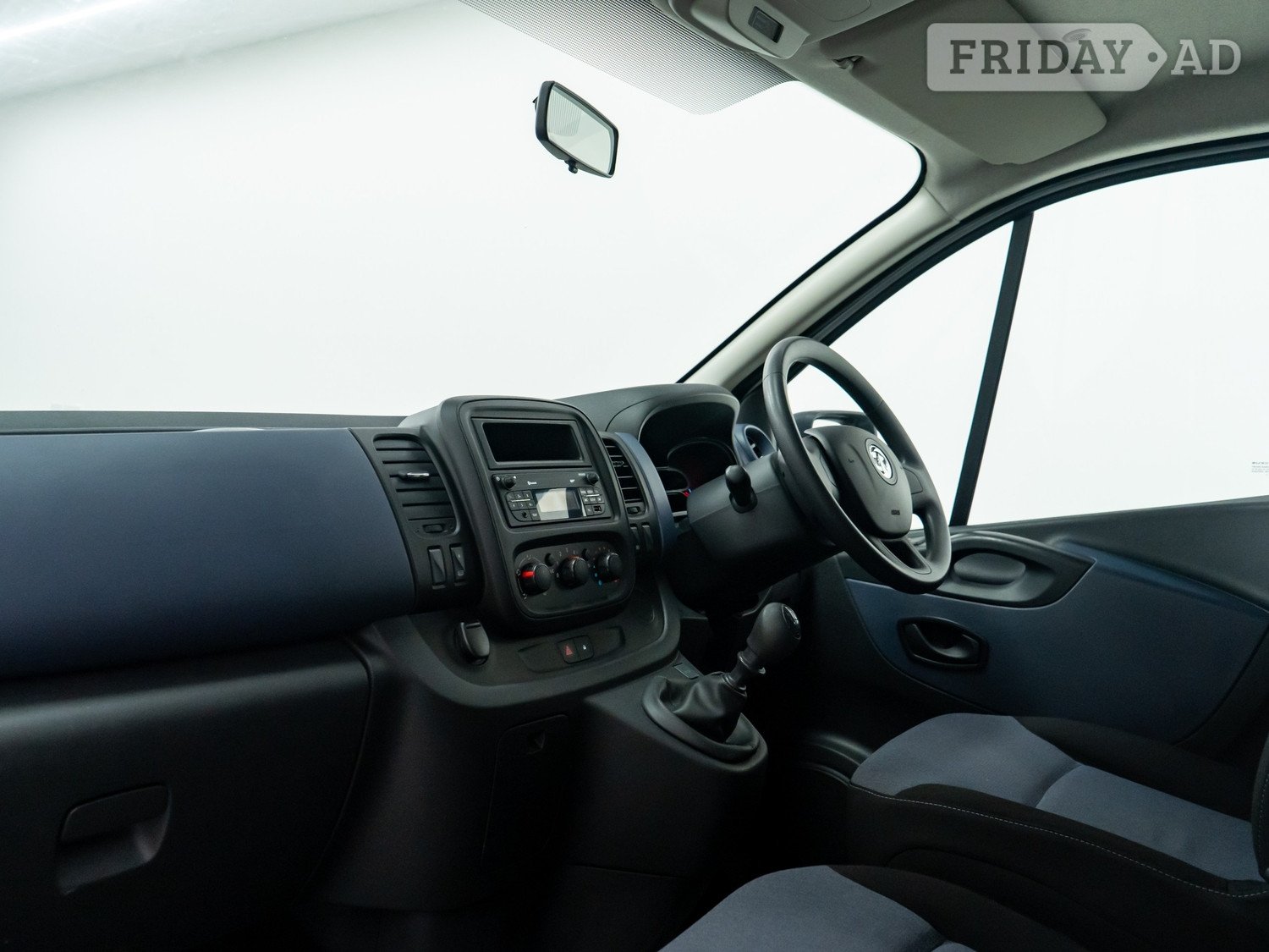 Vauxhall Vivaro 2017 - Cars