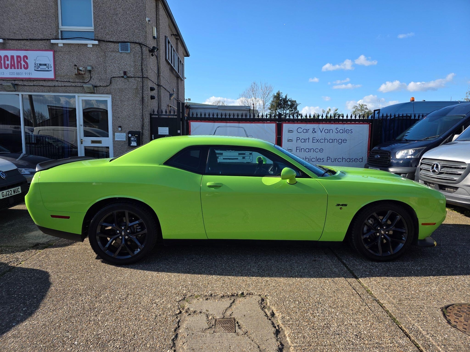 [ berth ]Dodge Challenger