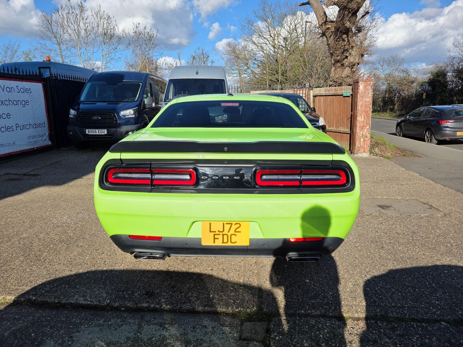 Dodge Challenger 2023 - Cars