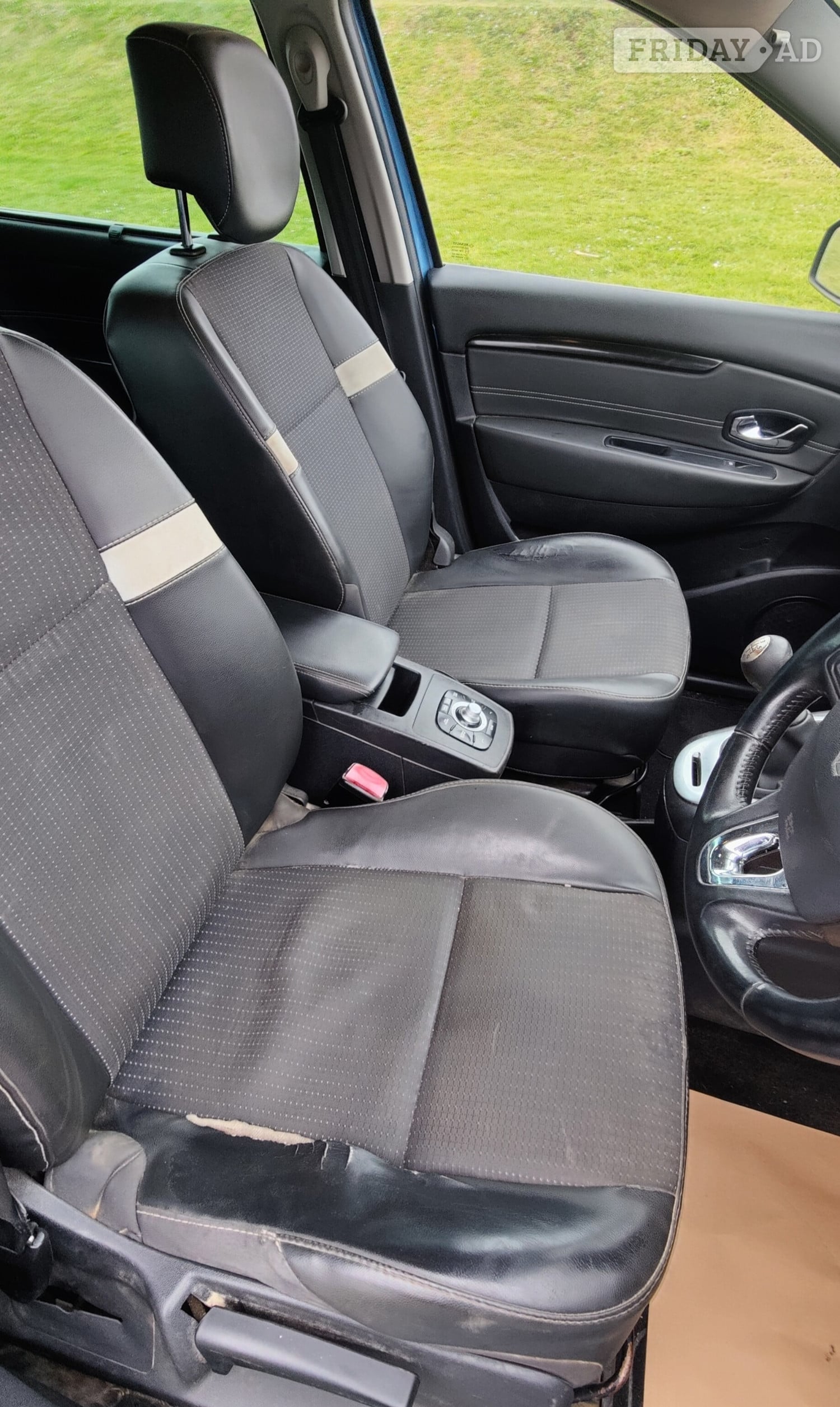 Renault Grand Scenic 2015 - Cars