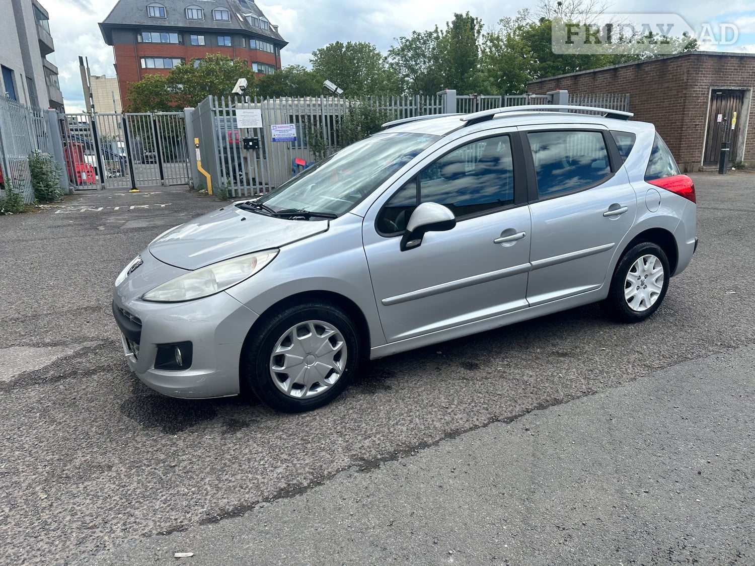 Peugeot 207 SW 2011 - Cars