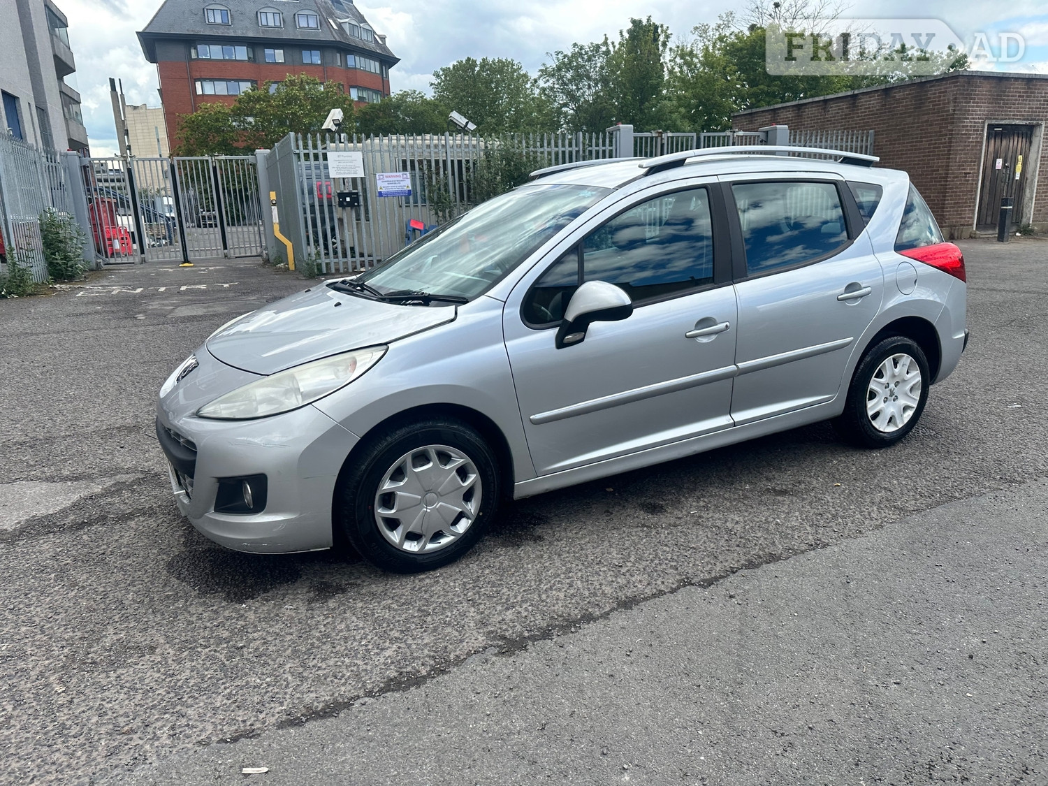 Peugeot 207 SW 2011 - Cars
