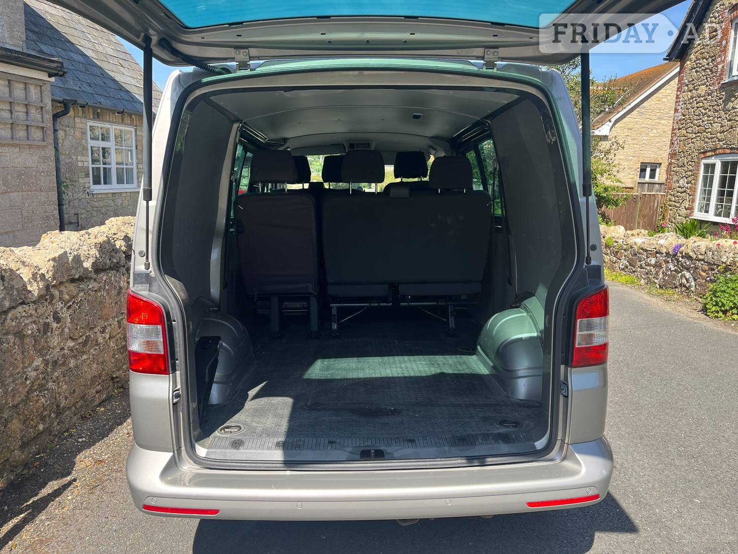 Volkswagen Transporter 2015 - Cars