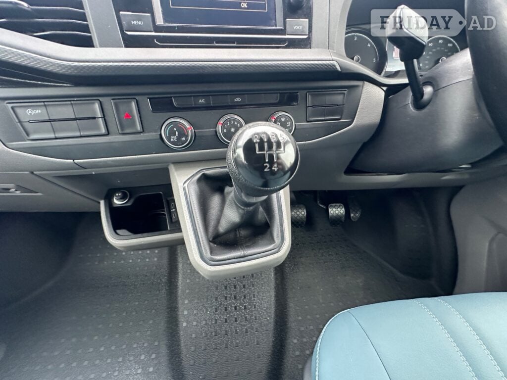 [4 berth ]Volkswagen Monte Carlo LWB Camperking
