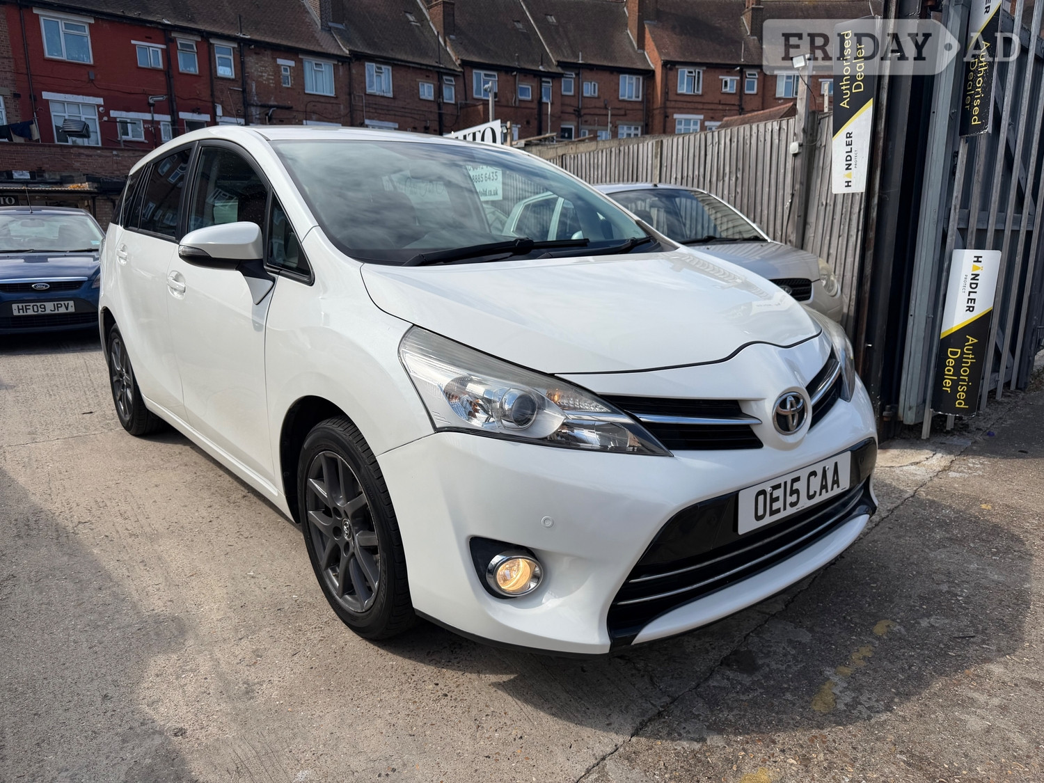 Toyota Verso 2015 - Cars