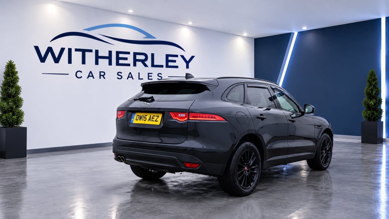 [ berth ]Jaguar F-Pace