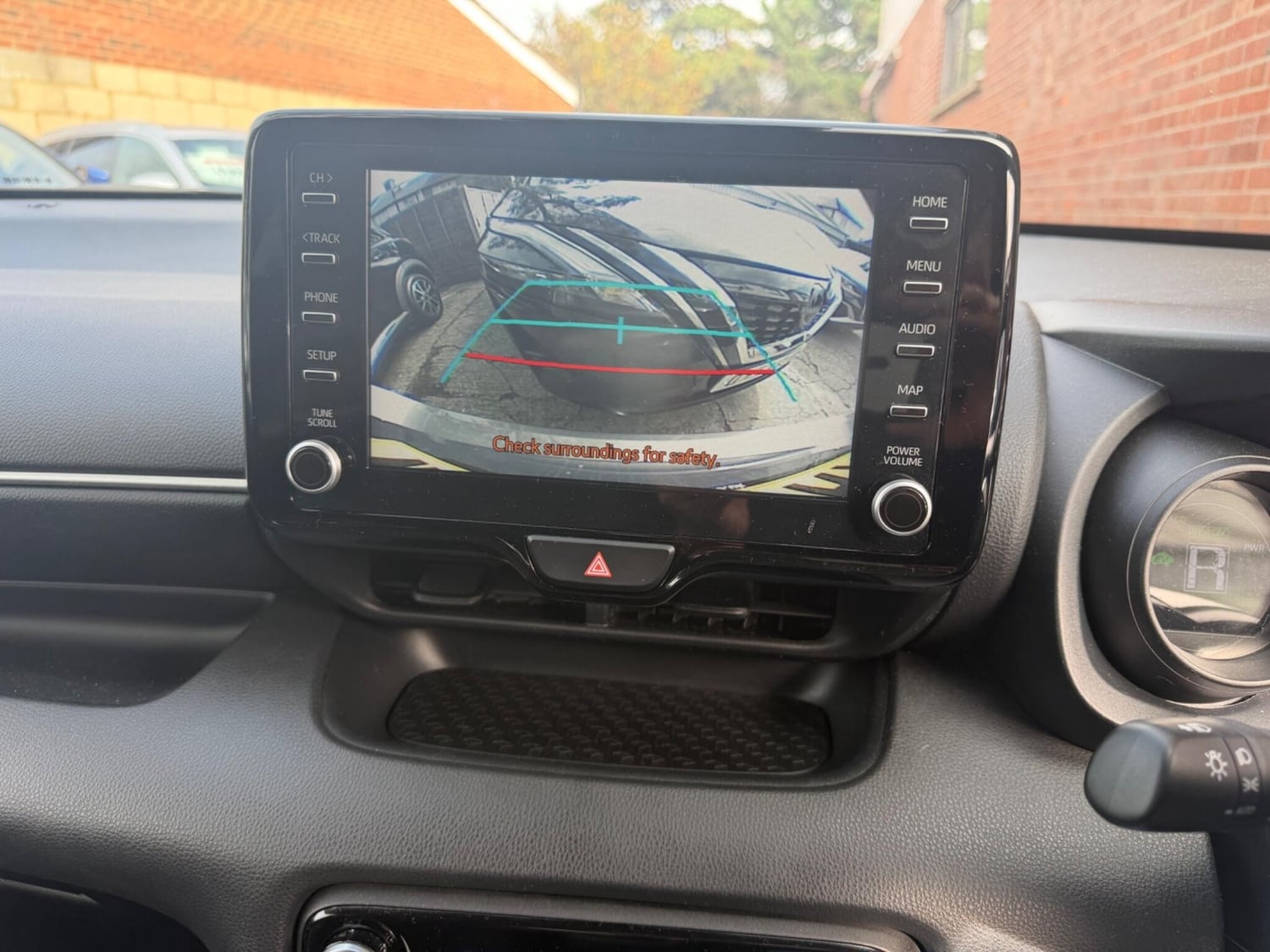 Toyota Yaris Sutton