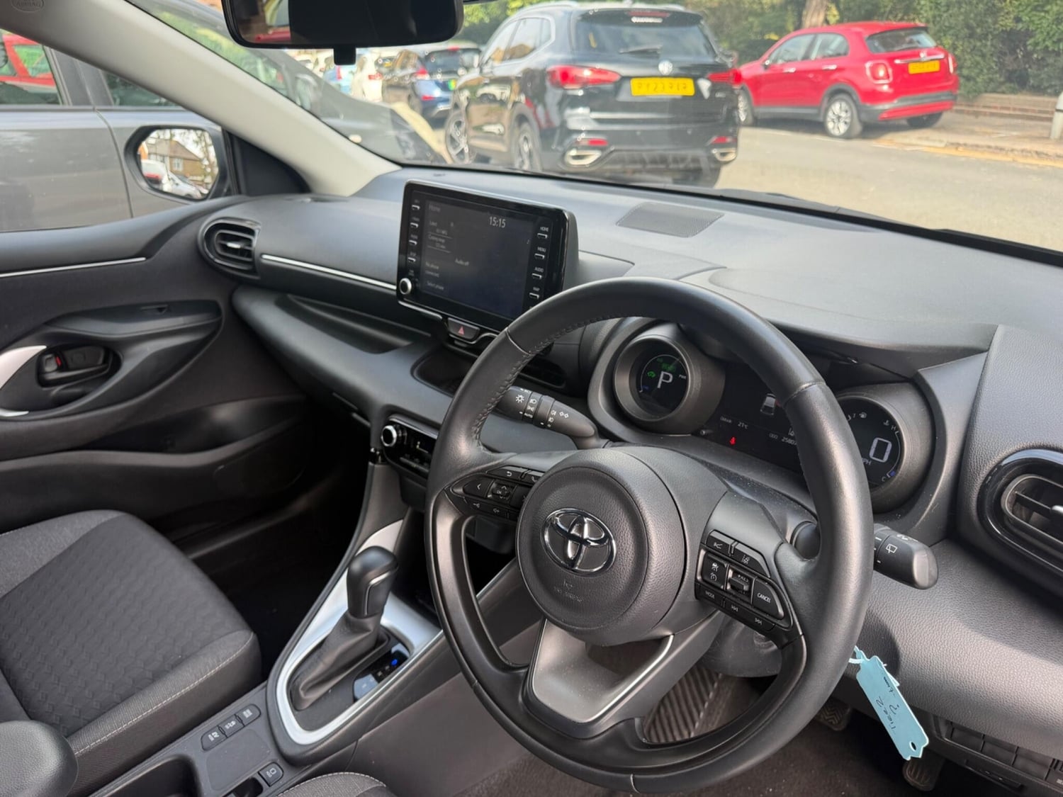 Toyota Yaris 2023 - Cars in Sutton