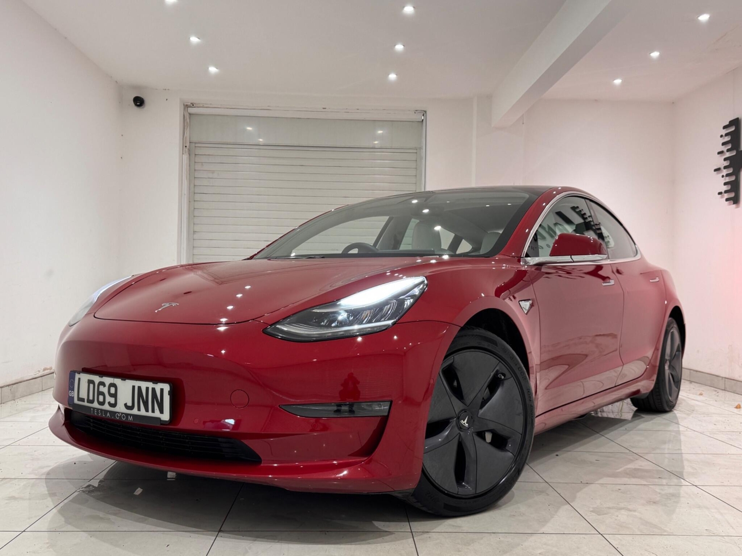 Tesla Model 3 2019 - Cars in Hounslow