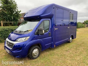 Select Pro Fiat Horsebox