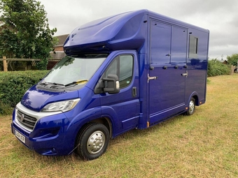 Select Pro Fiat Horsebox
