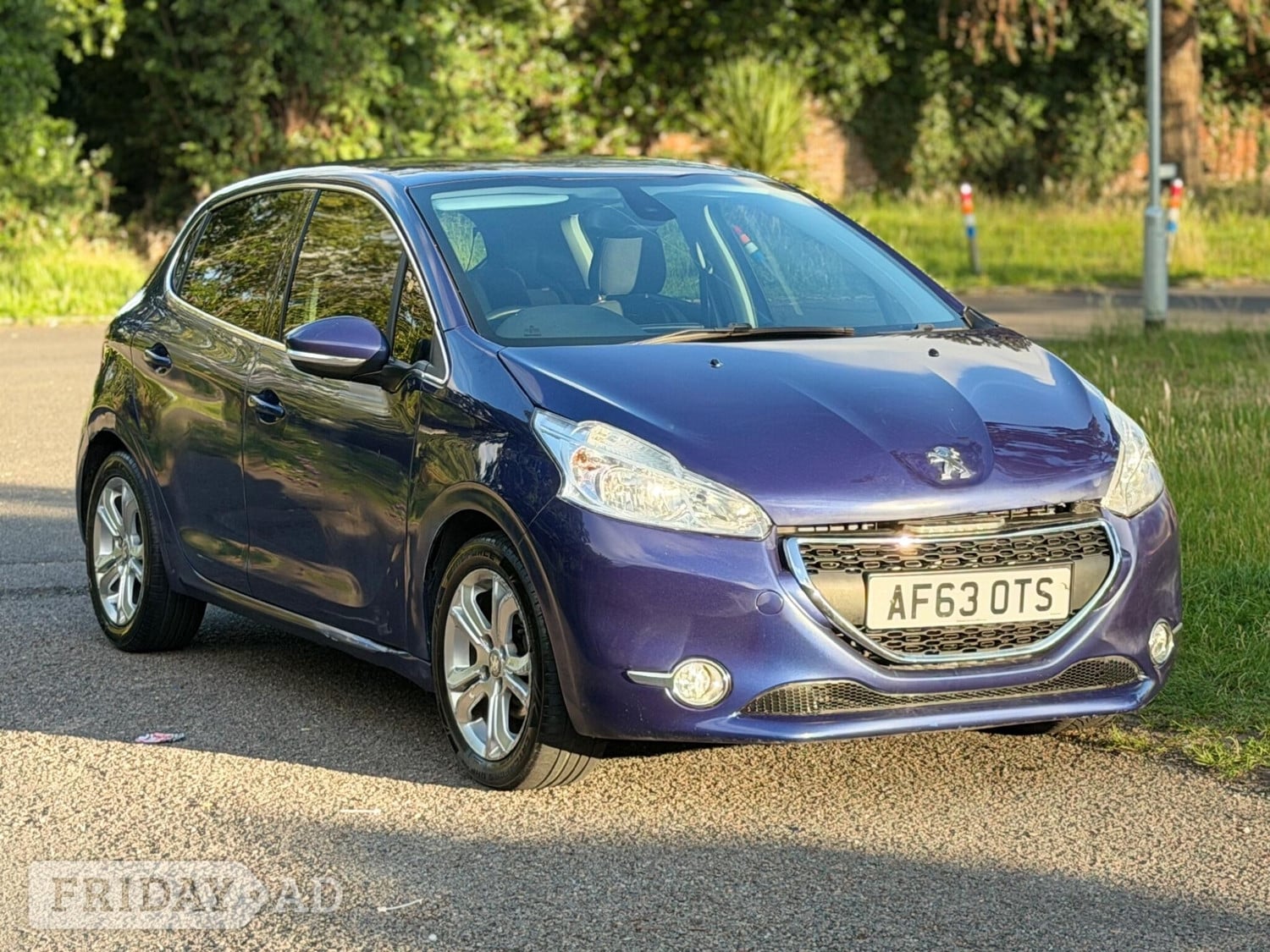 Peugeot 208 2013 in Slough