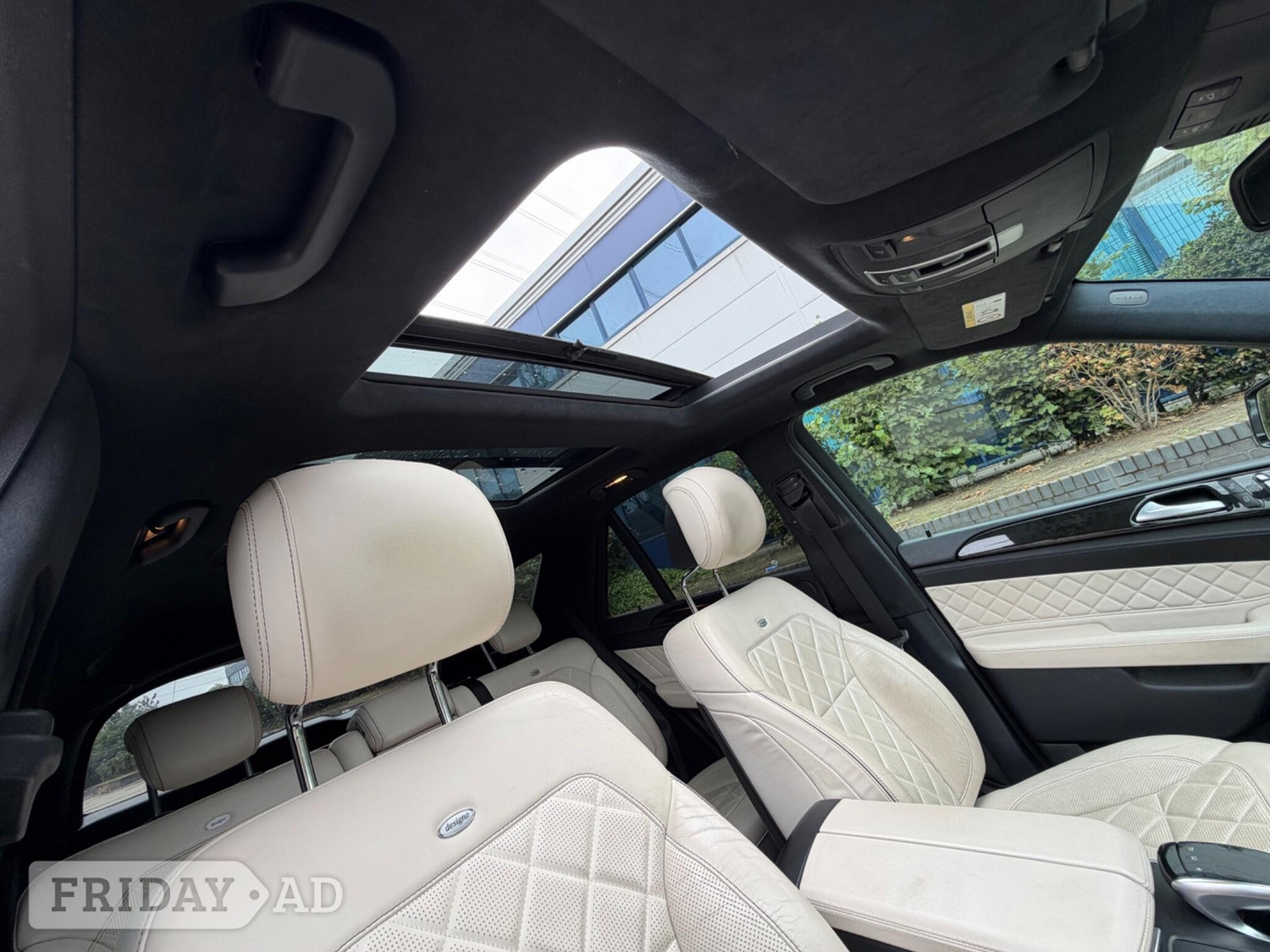 [ berth ]Mercedes-Benz GLE