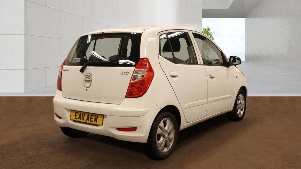 Hyundai i10 2011 - Cars