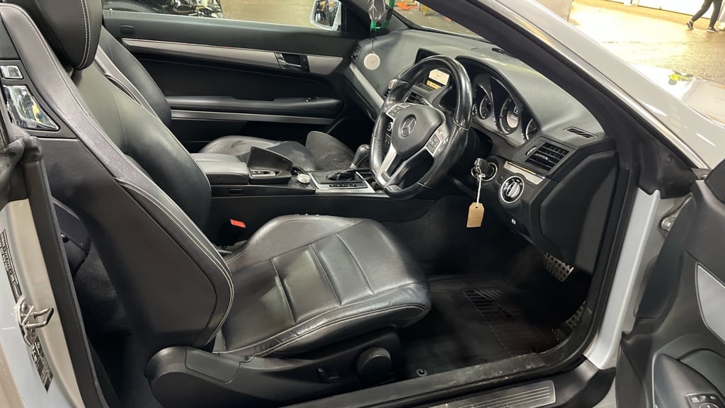 [ berth ]Mercedes-Benz E Class