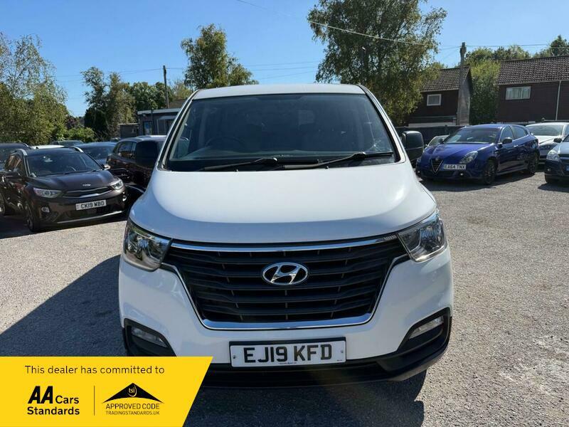[ berth ]Hyundai i800