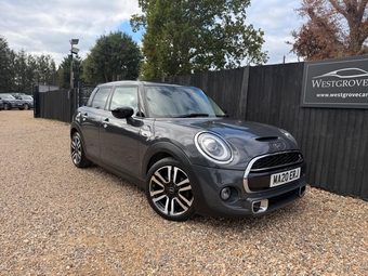 Mini Hatch 2020