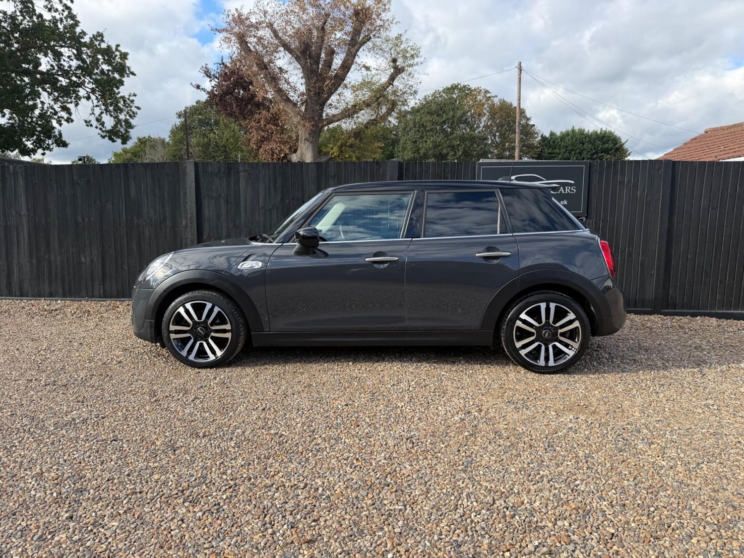 [ berth ]Mini Hatch