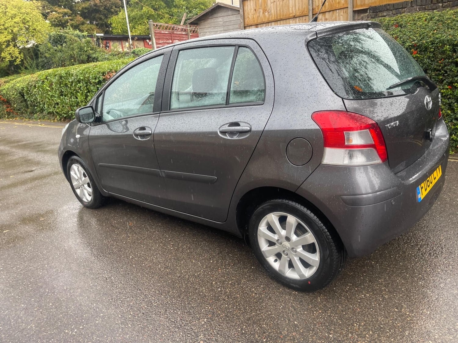 Toyota Yaris 2011 - Cars