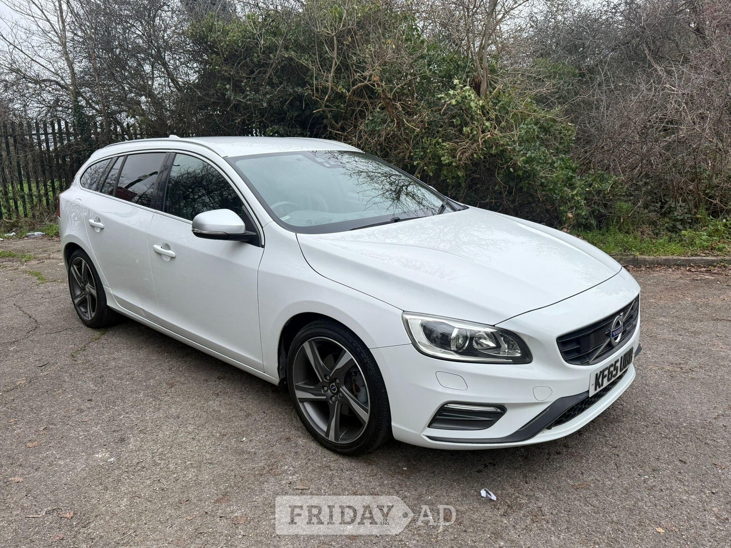 Volvo V60 2015 in Hayes